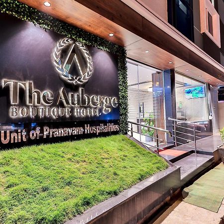 The Auberge Boutique Hotel - Manyata Tech Park Bangalore Extérieur photo